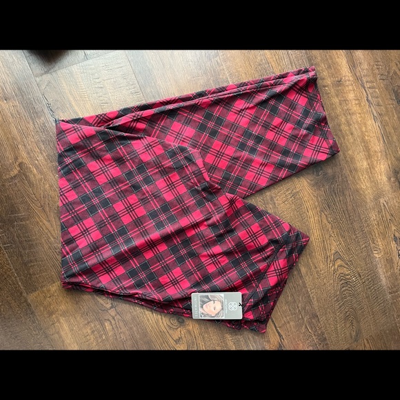 Daisy Fuentes 2 piece Pajama set NWT - Picture 4 of 7